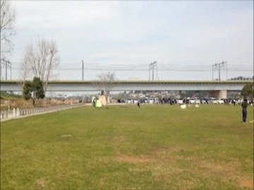 多摩川沿いの遊歩道 多摩川沿いの遊歩道