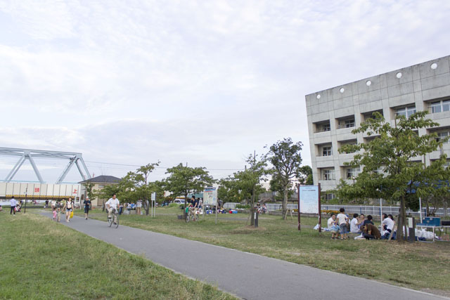 バーベキュー場の歩道 バーベキュー場の歩道