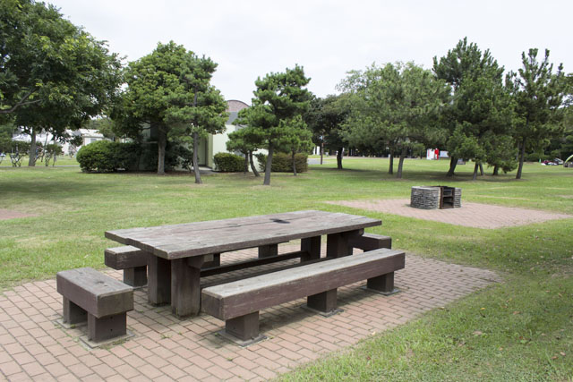 若州公園備え付けのテーブル 若州公園備え付けのテーブル